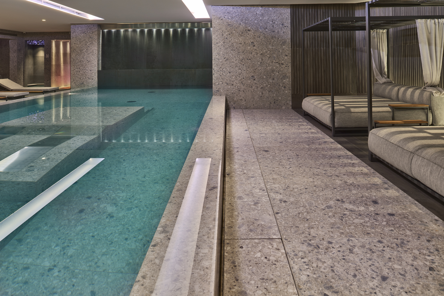 Tiles installation swimming pools: Photo 1