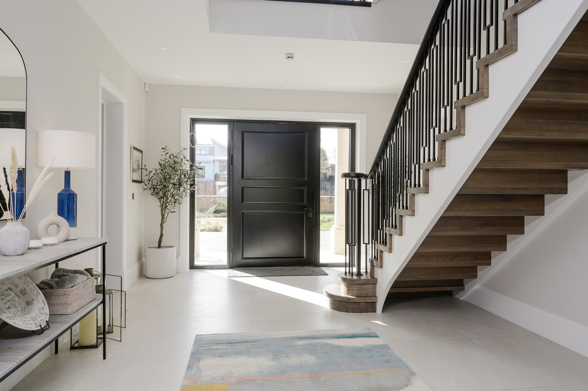 Private house in Esher Surrey: Photo 7
