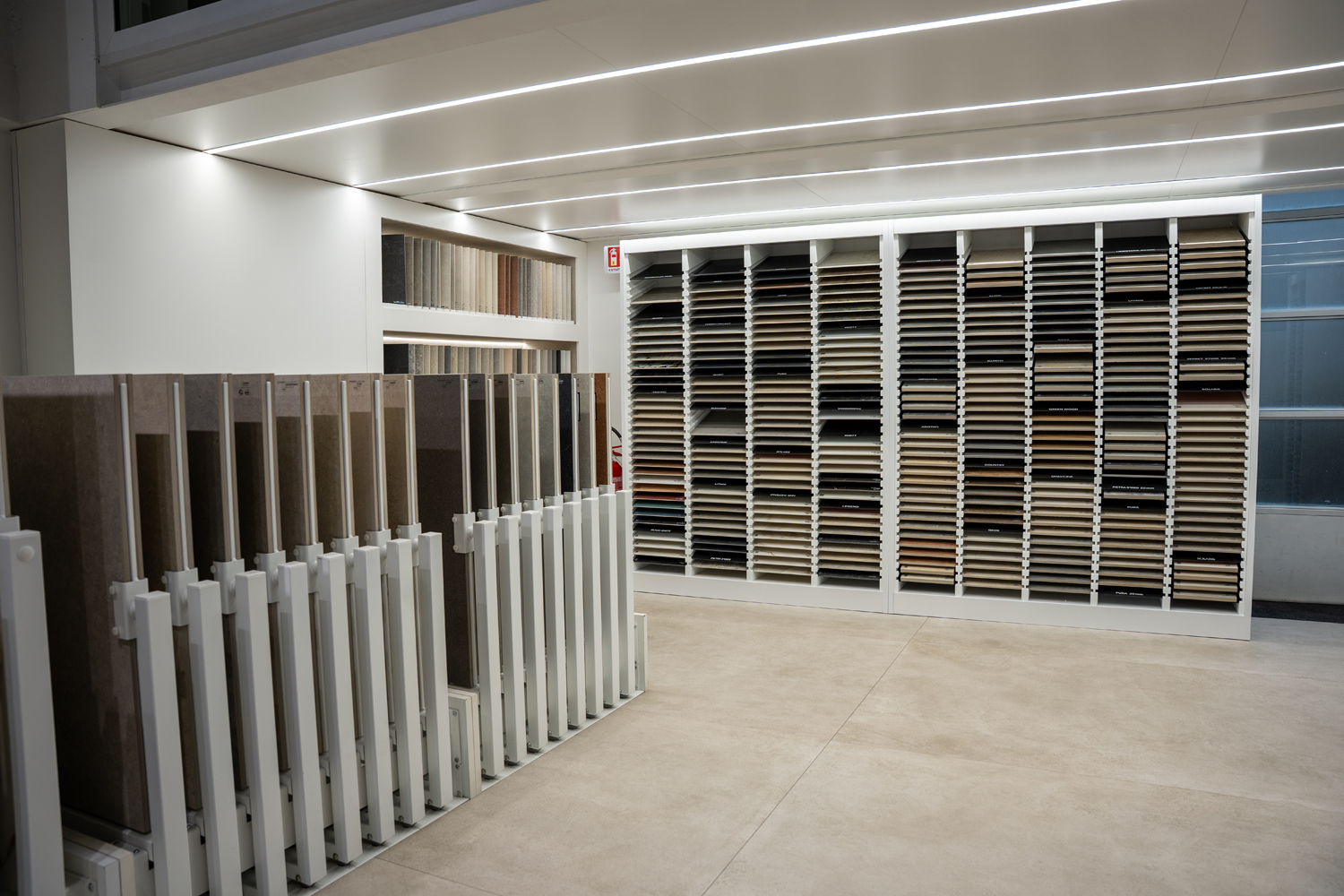 MILAN SHOWROOM: Photo 9