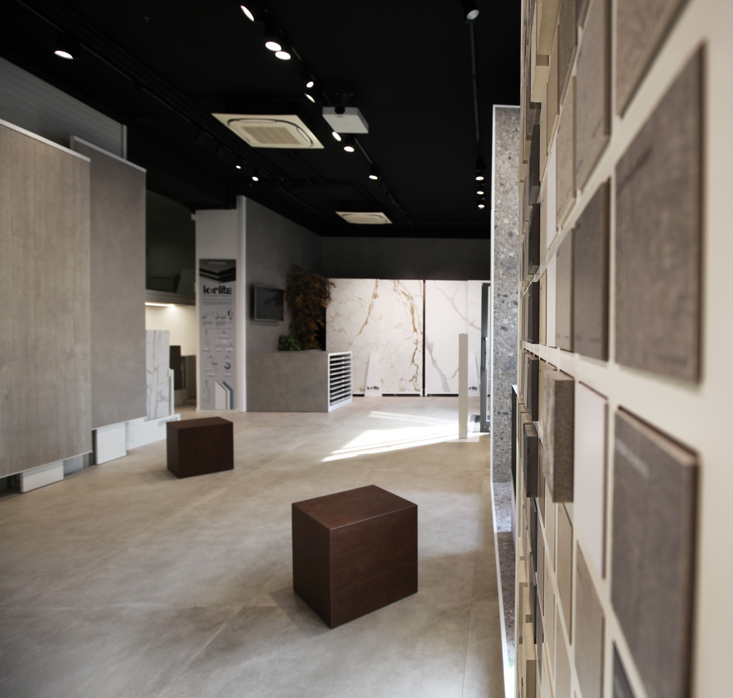 MILAN SHOWROOM: Photo 11